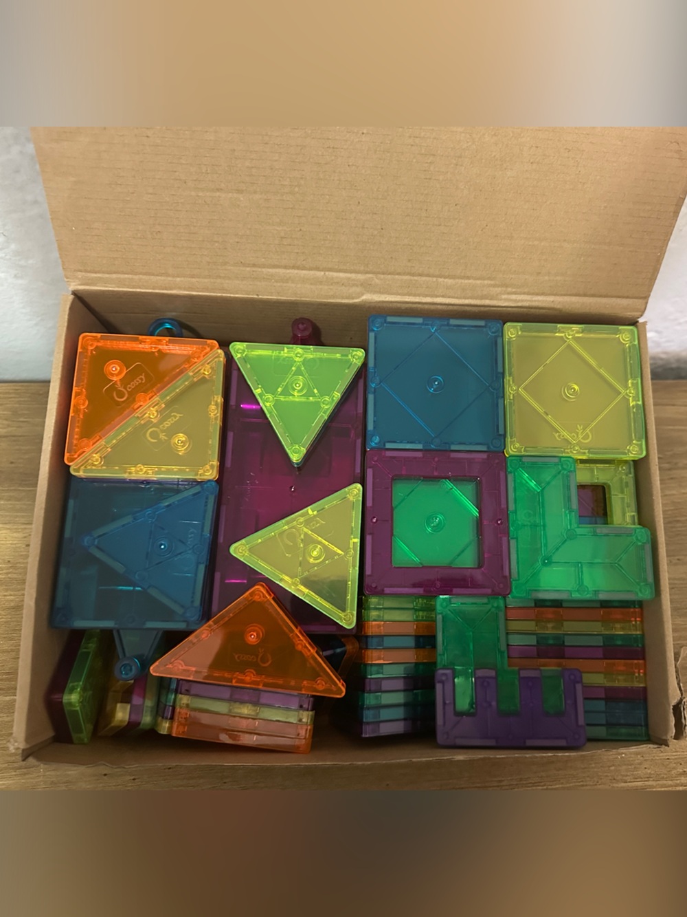 Transparent Magnetic Building Tiles Set — Multicolor - Picture 2 of 2
